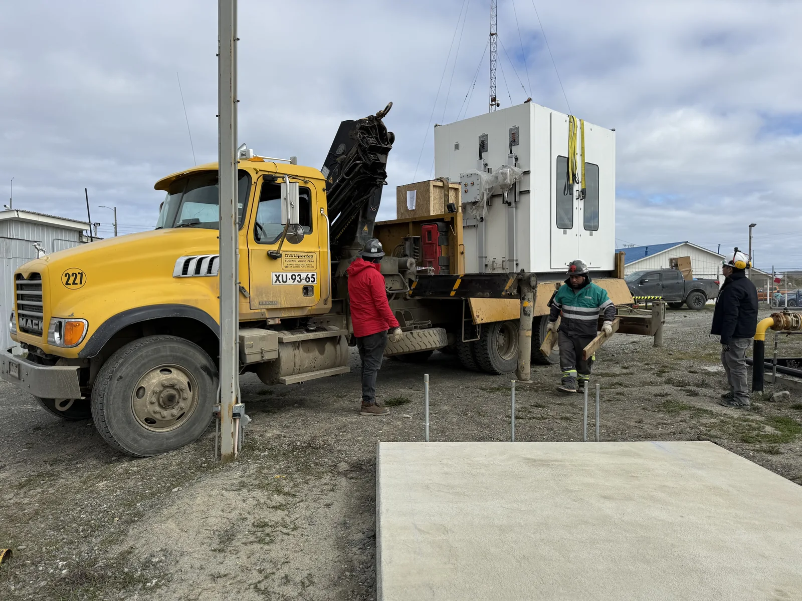 Transporte de un módulo en camión grúa